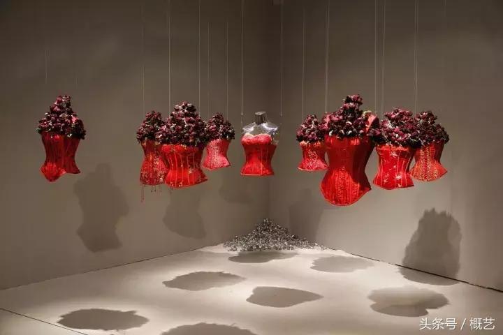 吕越服装设计,中国服装设计师·吕越