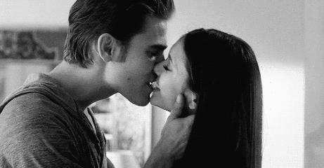 吻痕怎么快速退散,吻痕是怎么弄的