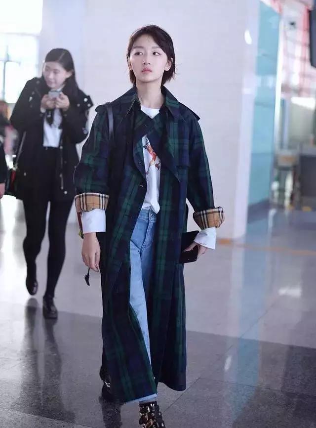 周冬雨同款雪地靴长款怎么搭配,周冬雨宋茜欧阳娜娜