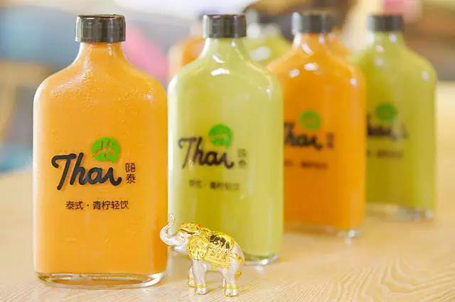 泰式奶茶有股独特的香味,泰式奶茶店里卖得最好的一款奶茶