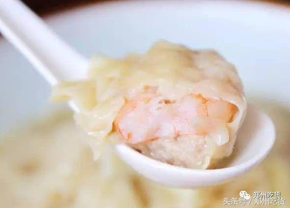 来了！大哥的店来了！成龙大哥的港味美食店来郑州了！