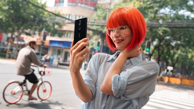 诺基亚299元手机,1099元骁龙手机