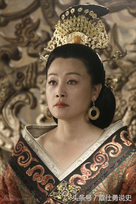 曾是人人尊崇的女性,权欲熏心,色令智昏,亲手杀子,成一代妖后