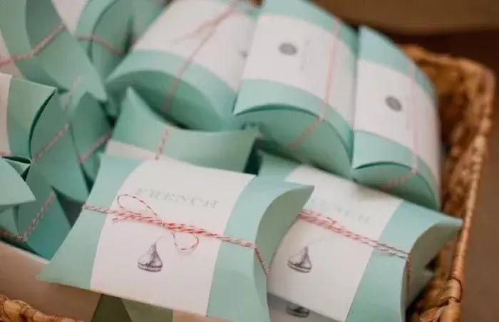 同事间结婚红包套路太多？为此我们采访了50位新娘