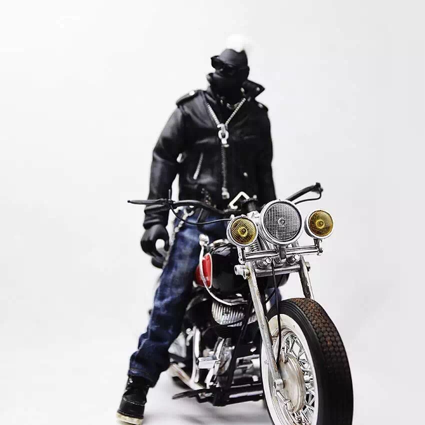 设计师Hidden-Foo原创人偶「Hunter」，你比他酷算我输！