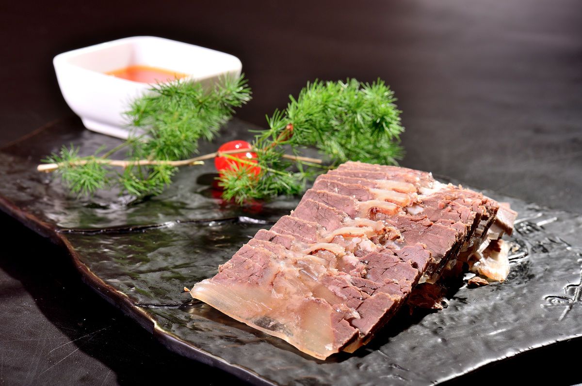 天上龙肉地下驴肉怎么吃,传统美食天上龙肉地下驴肉