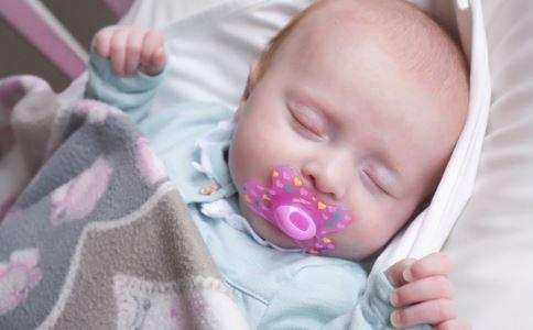 新生儿宝宝哭闹的7个常见原因,新生婴儿哭闹之谜