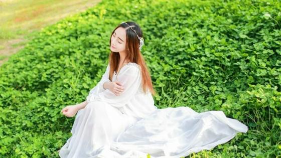 为什么女朋友看不到自己的朋友圈,女朋友谈恋爱不发朋友圈原因