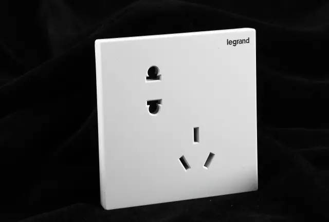 abb西门子施耐德断路器对比,abb西门子施耐德