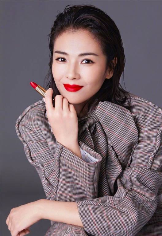 羡慕吴昕一下子就收到了100多支MAC*弹子**头