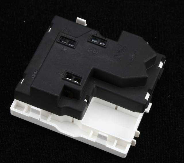 abb西门子施耐德断路器对比,abb西门子施耐德