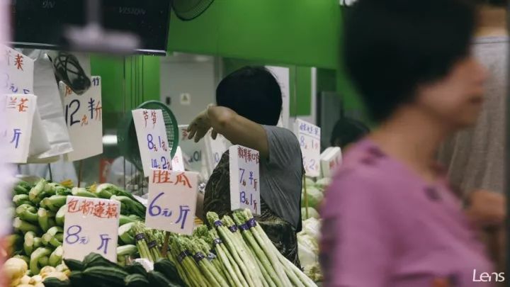 梁文道这是一个尊严稀缺的时代,不安之书梁文道