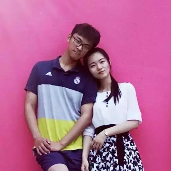 这才是正确的秀恩爱方式,秀恩爱的最高境界看了令人心酸