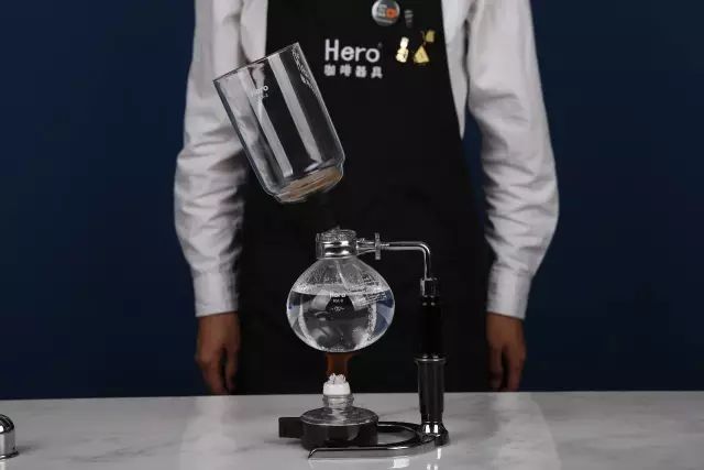 虹吸壶和摩卡壶哪个煮的咖啡好喝,咖啡虹吸壶的使用视频