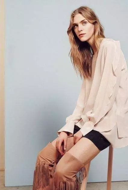 chloe和弟弟妹妹,chloe的妹妹