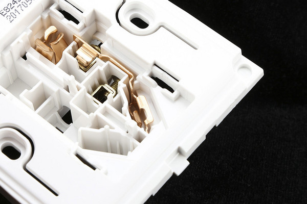 abb西门子施耐德断路器对比,abb西门子施耐德