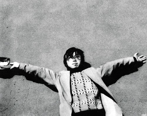 那个理想主义80年代,顾城、北岛、汪国真,总有首诗让你耳熟能详