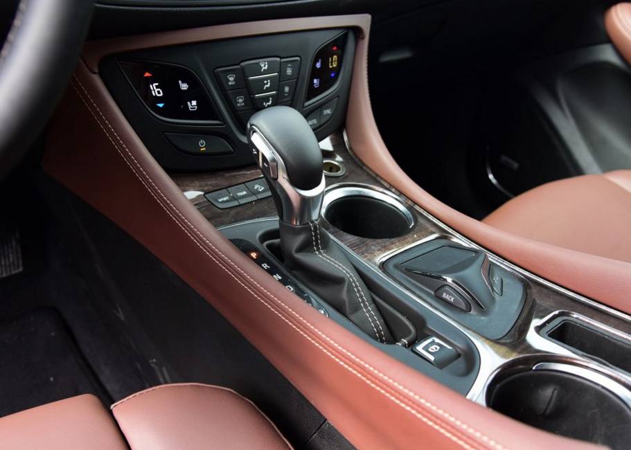 买昂科威还是奥迪q5,昂科威28t和奥迪q5哪个好