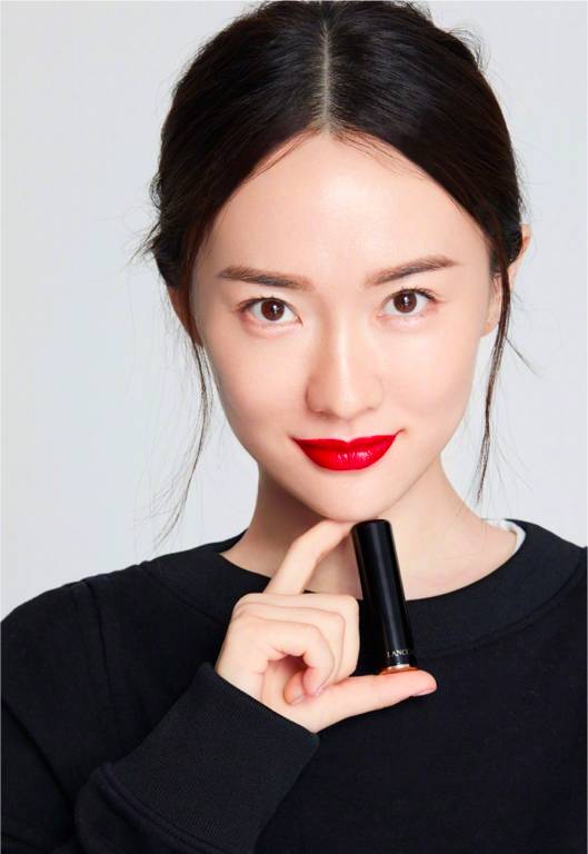 羡慕吴昕一下子就收到了100多支MAC*弹子**头