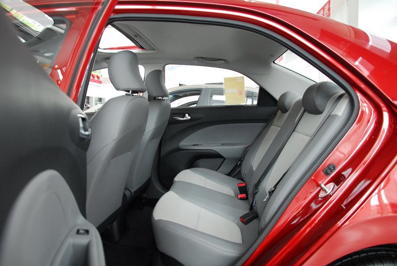 最便宜家用代步车起亚焕驰,6万自动挡性价比最高起亚焕驰