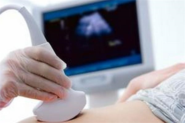 取完卵腹水了走着好还是躺着好,取完卵后多喝水可以防止腹水吗