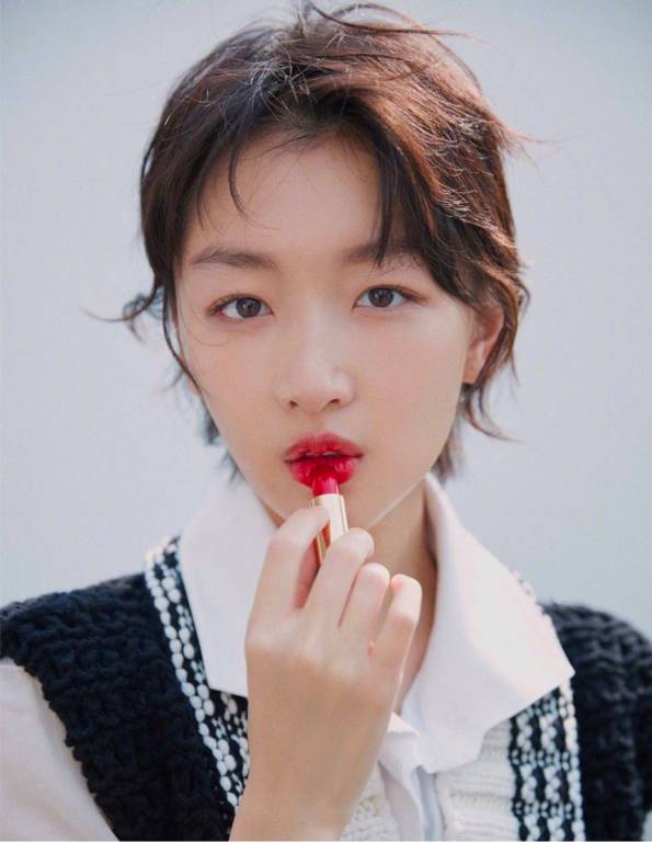 羡慕吴昕一下子就收到了100多支MAC*弹子**头