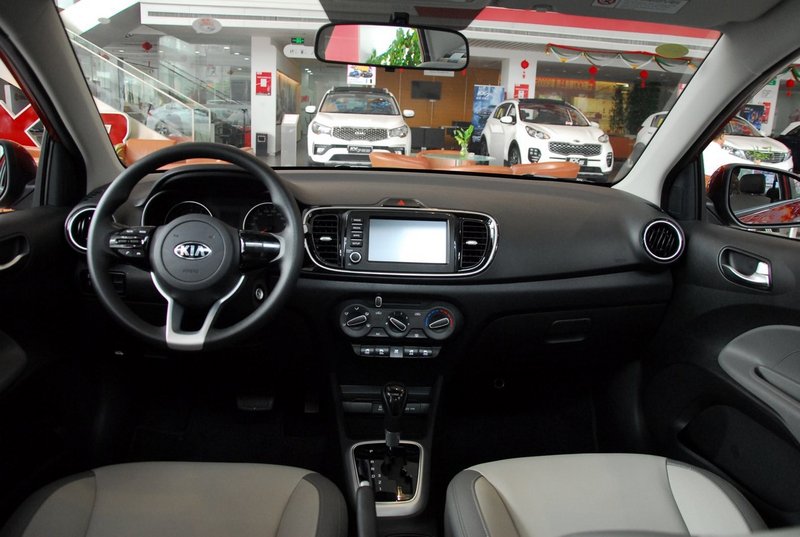 最便宜家用代步车起亚焕驰,6万自动挡性价比最高起亚焕驰