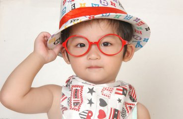 为什么孩子睡觉爱出汗和咳嗽,为啥孩子睡觉那么爱出汗