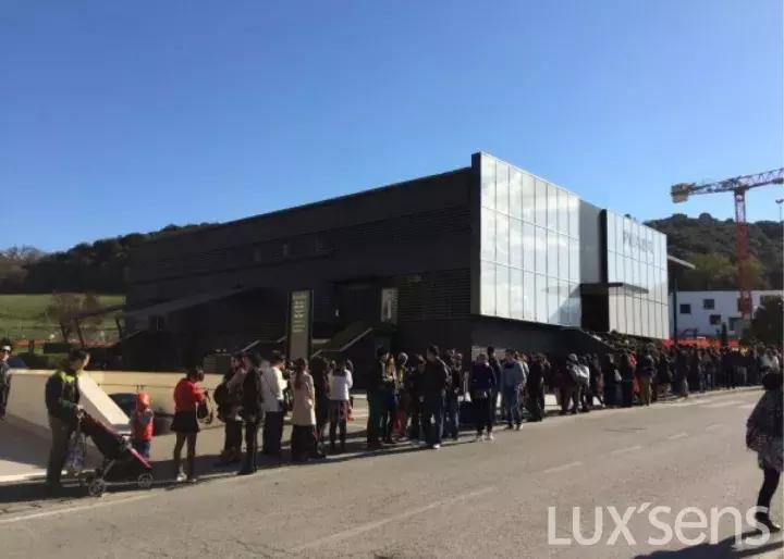 outlets店和官方旗舰店都是正品吗,outlets货和专柜货