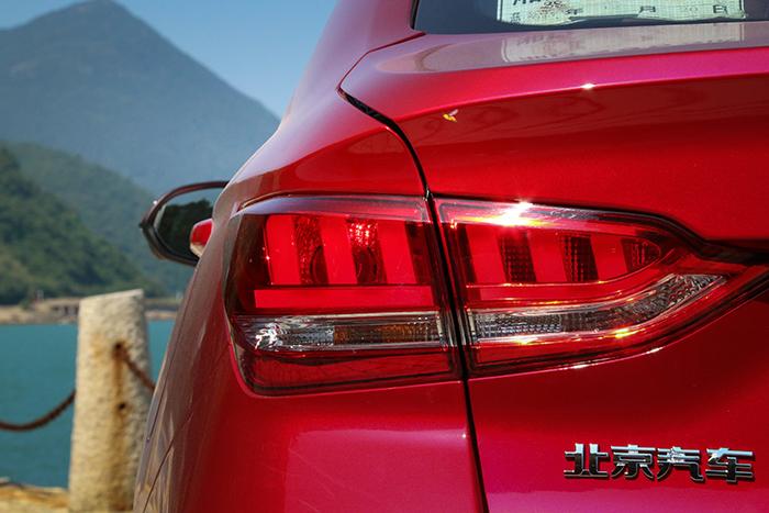 一场视觉盛宴的全方位体验,18年绅宝d50自动挡试驾