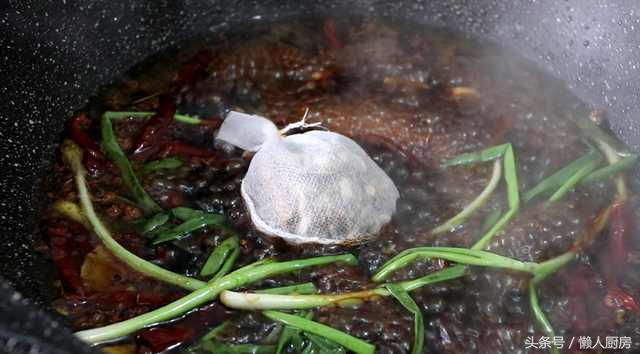 卤水制作卤鸡脚,简单自制卤鸡脚的卤料
