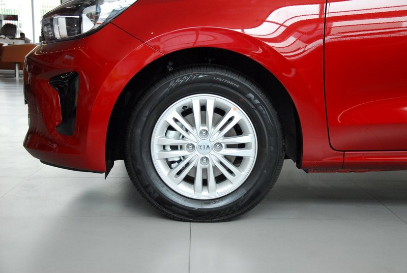 最便宜家用代步车起亚焕驰,6万自动挡性价比最高起亚焕驰