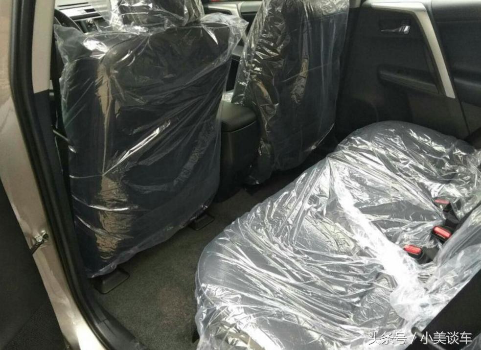 16款RAV4荣放开了1500公里，车主对这个缺点很不爽！