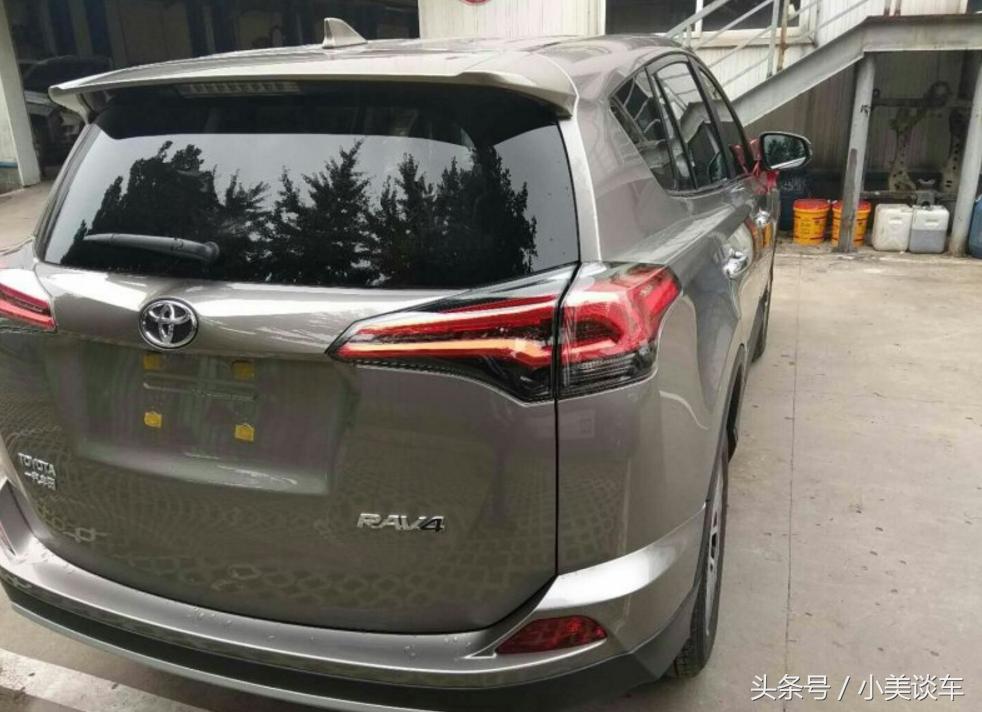 16款RAV4荣放开了1500公里，车主对这个缺点很不爽！