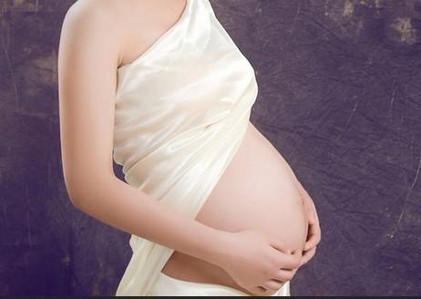 专家说孕期羊水过多或过少怎么办,羊水过多是什么原因造成