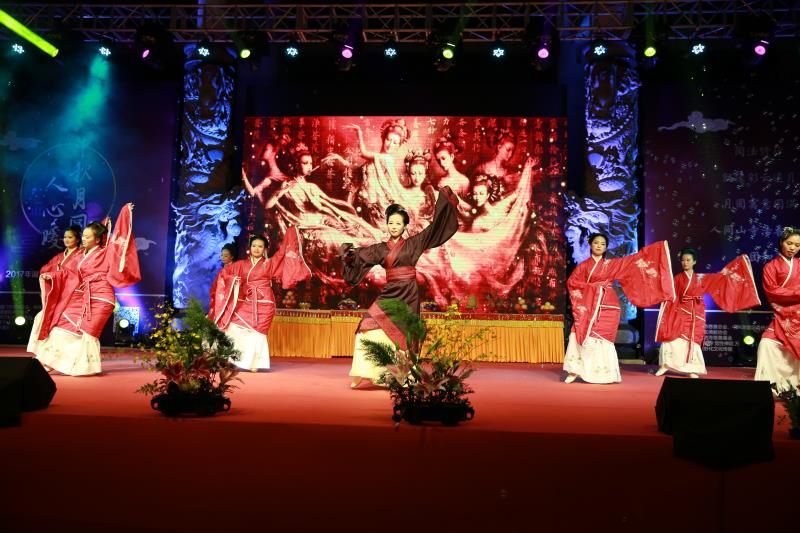 彩云追月中秋之夜,中秋夜彩云追月