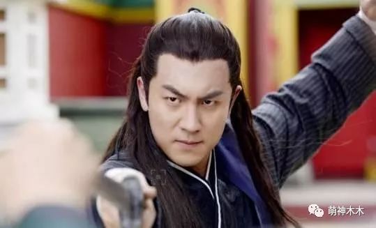 父亲是一代功夫大侠，他在学校却被欺负，如今出道16年终获肯定