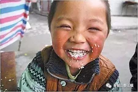 去都江堰必带东西,来到都江堰必吃的美食