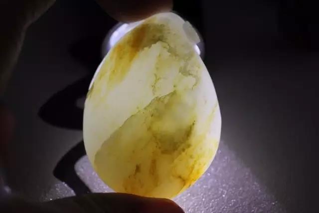 几百块钱的玉石也不全是假的,除了最后两种