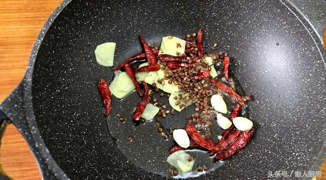 卤水制作卤鸡脚,简单自制卤鸡脚的卤料