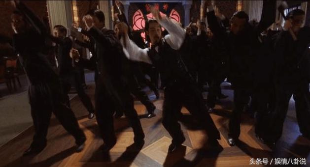 周星驰靠谁帮助成名的,靠周星驰大话西游走红的明星