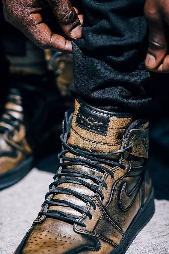 aj荔枝皮与平纹皮哪个贵,为什么有的aj贵有的便宜