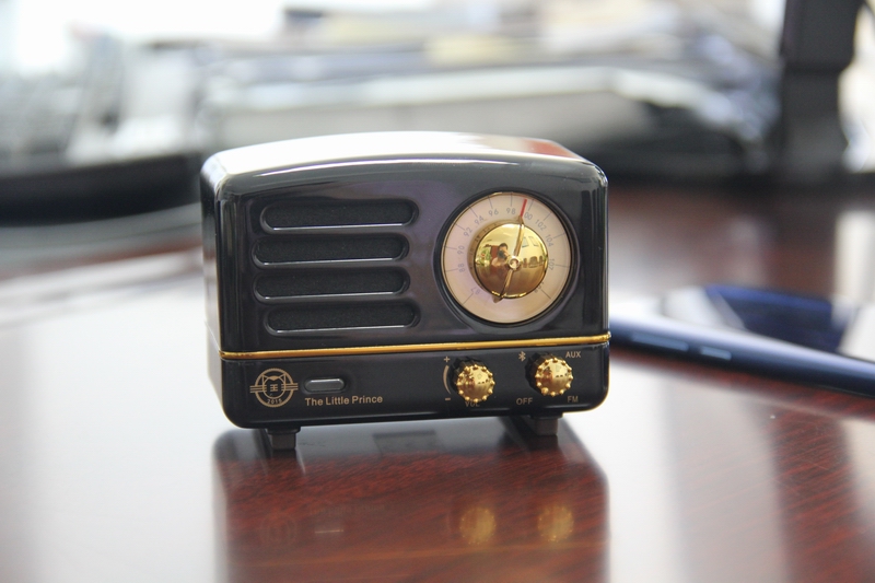 猫王小王子收音机哪一款音质好,猫王小王子胡桃木收音机测评