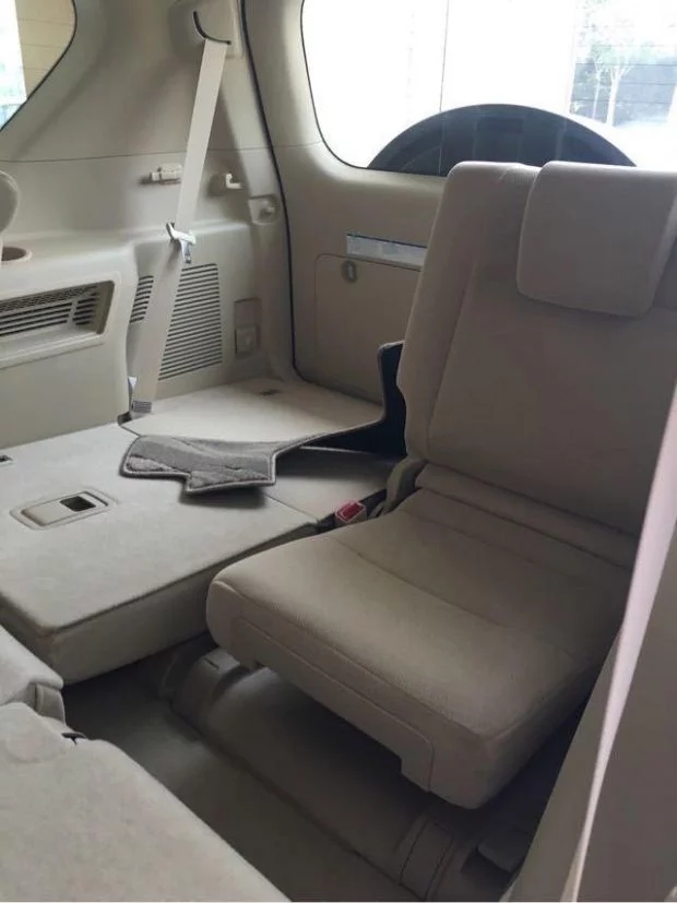 丰田霸道2700中东版的有几组配置,丰田霸道2700中东版今日价格