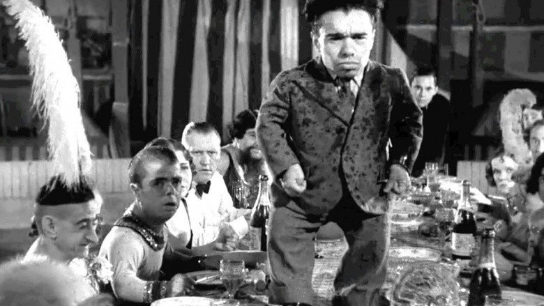 特别刺激的但是不恐怖的电影,胆小慎入吓人的电影