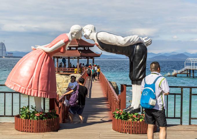 预支一段未来的旅行，带着父母去度假——三亚