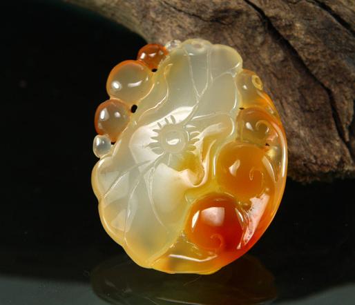 几百块钱的玉石也不全是假的,除了最后两种