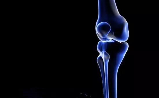 膝盖发酸发软无力必须蜷着,膝盖发软发酸怎么回事