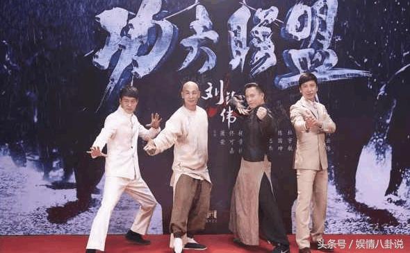 周星驰靠谁帮助成名的,靠周星驰大话西游走红的明星