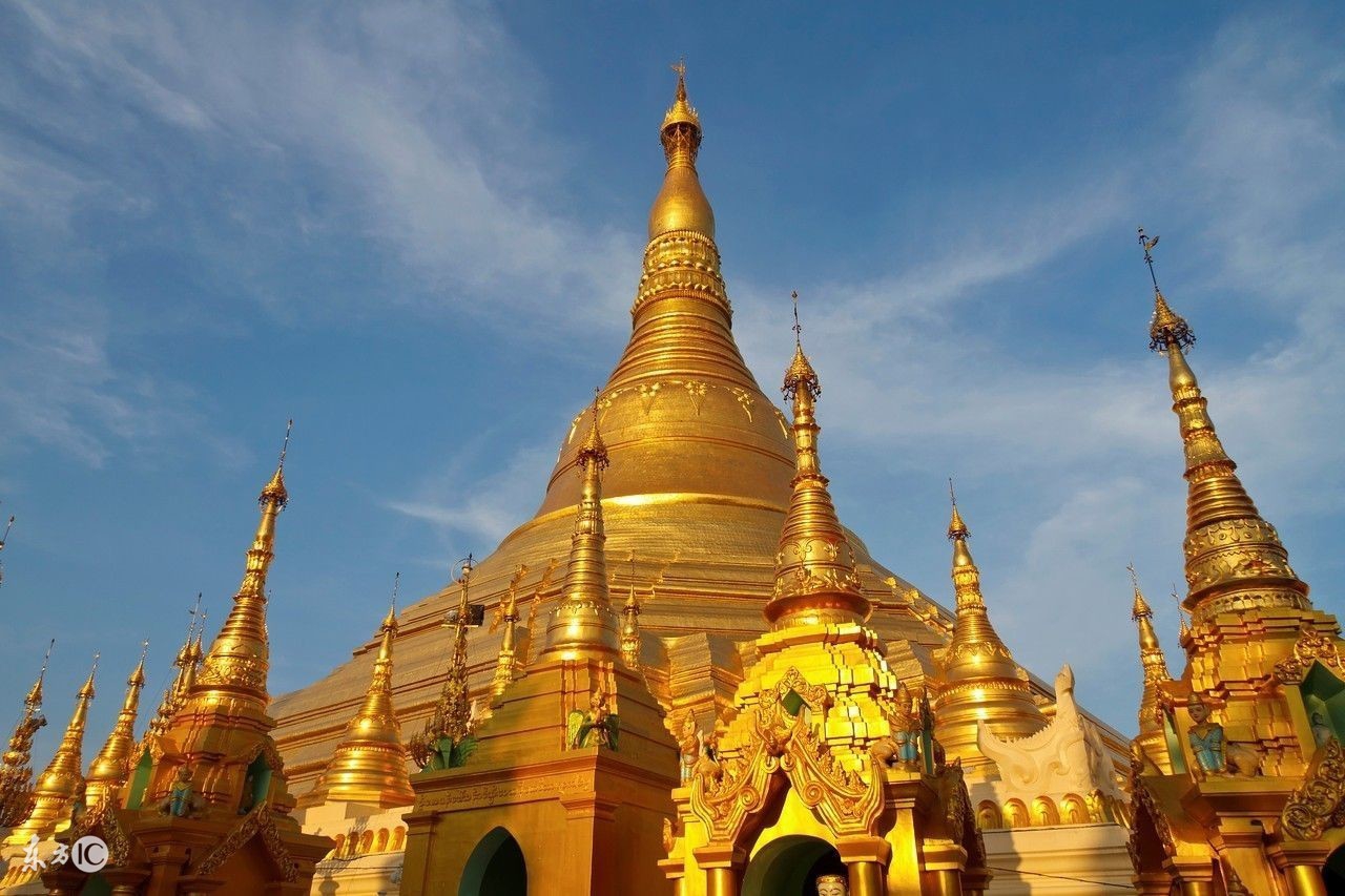 缅甸的大金塔简介,缅甸仰光大金塔人